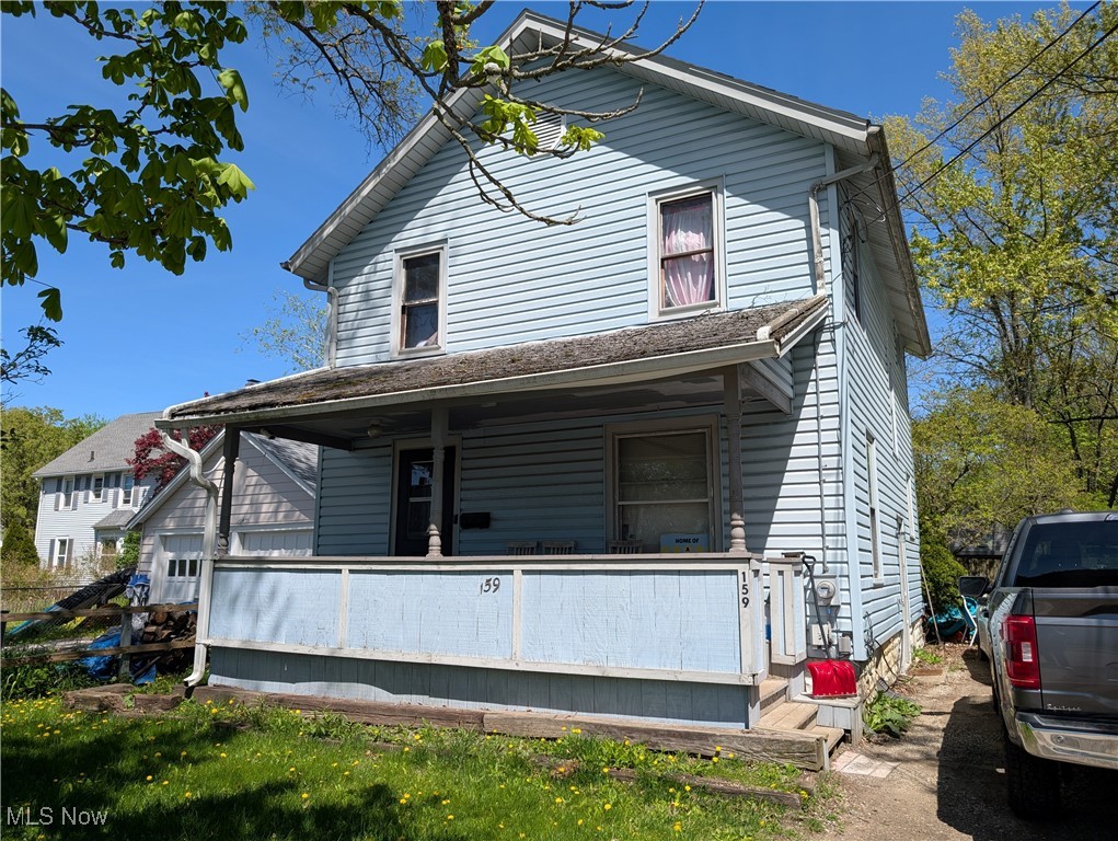 159 E Harris Ave Ravenna, OH 44266 is a solid investment opportunity in! This 3-bedroom home is tenant-occupied, generating $750/month in rental income with a reliable tenant in place—perfect for investors seeking immediate cash flow.
The home features a practical layout, spacious living areas, and off-street parking. Located close to the center of Ravenna, schools, shopping, and major routes—this property offers both convenience and value.
Whether you're adding to an existing portfolio or just getting started, this income-producing rental is a smart buy in a growing market.
48hr notice required due to tenant occupancy and seller to meet buyer there to open the doors.