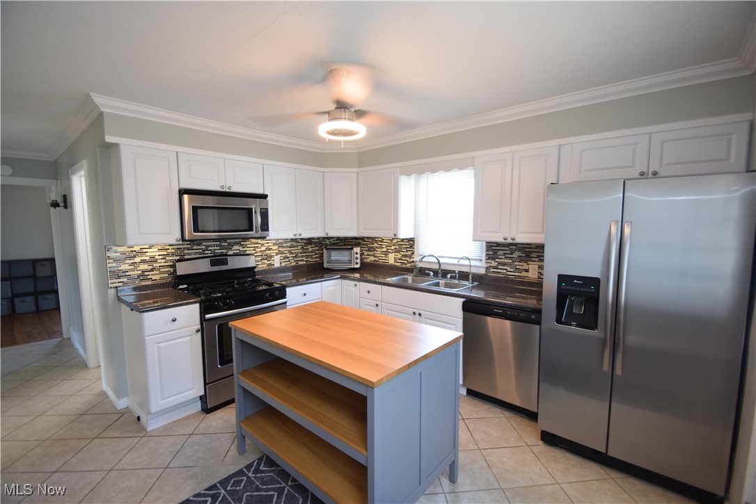 2623 Wilson Sharpsville Road, Cortland, Ohio image 3
