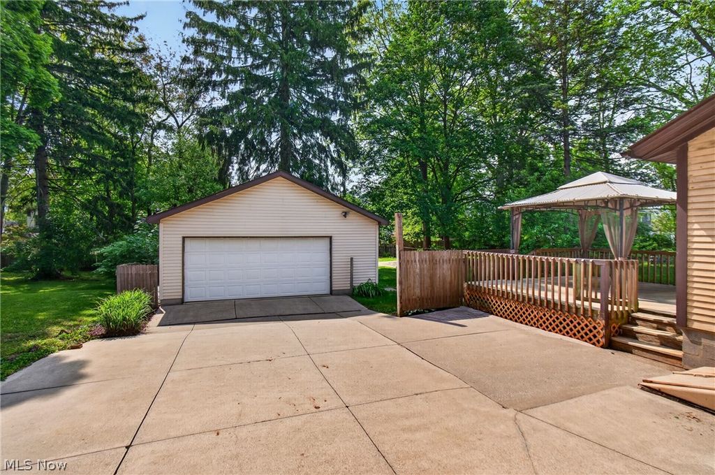 Photo of 2443 3rd Street, Cuyahoga Falls, OH 44221 (MLS # 5210671)