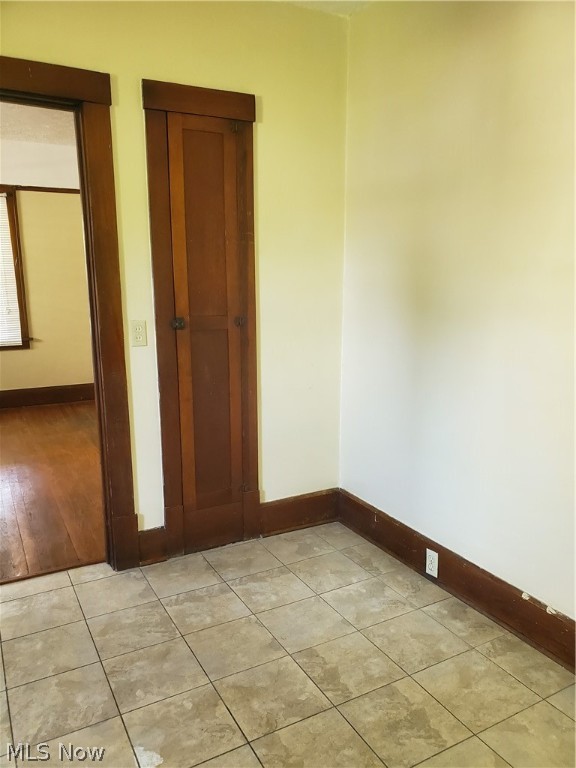 City/Youngstown - Residential Lease