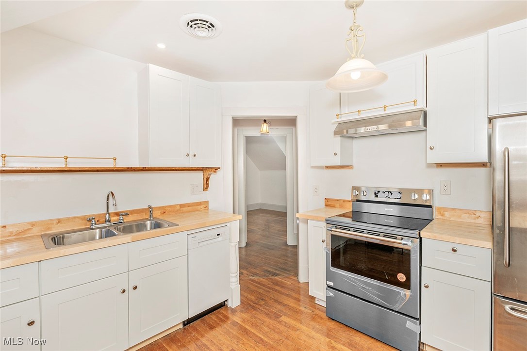 Newport - Residential Lease