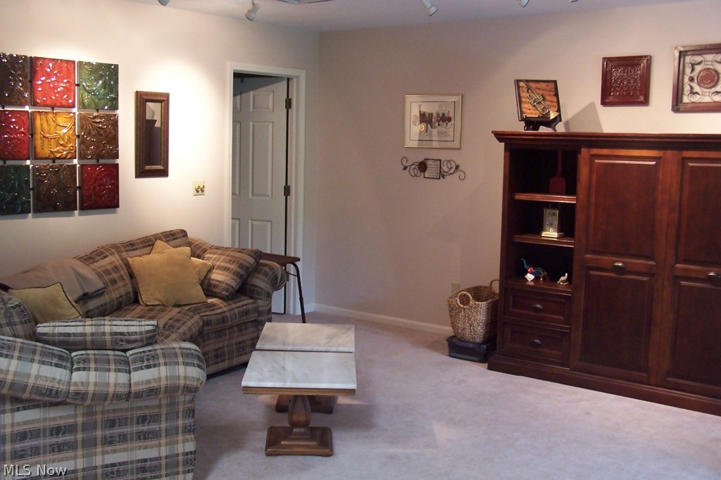 North Pointe Condo - Residential