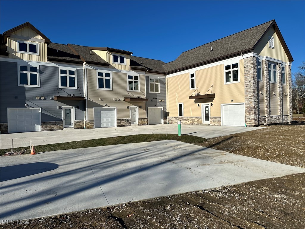 Van Aken Mews - Residential