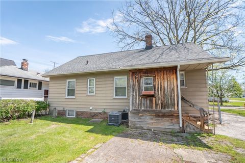 Tiny photo for 94 Avalon Drive, Bedford, OH 44146 (MLS # 5210059)