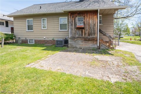 Tiny photo for 94 Avalon Drive, Bedford, OH 44146 (MLS # 5210059)
