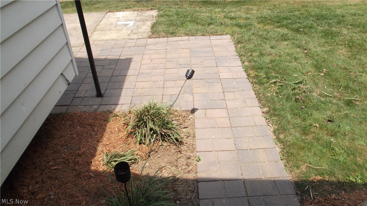 Lyndhurst Mdws 04 - Residential