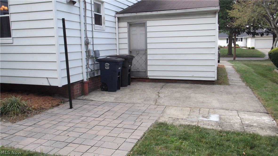 Lyndhurst Mdws 04 - Residential