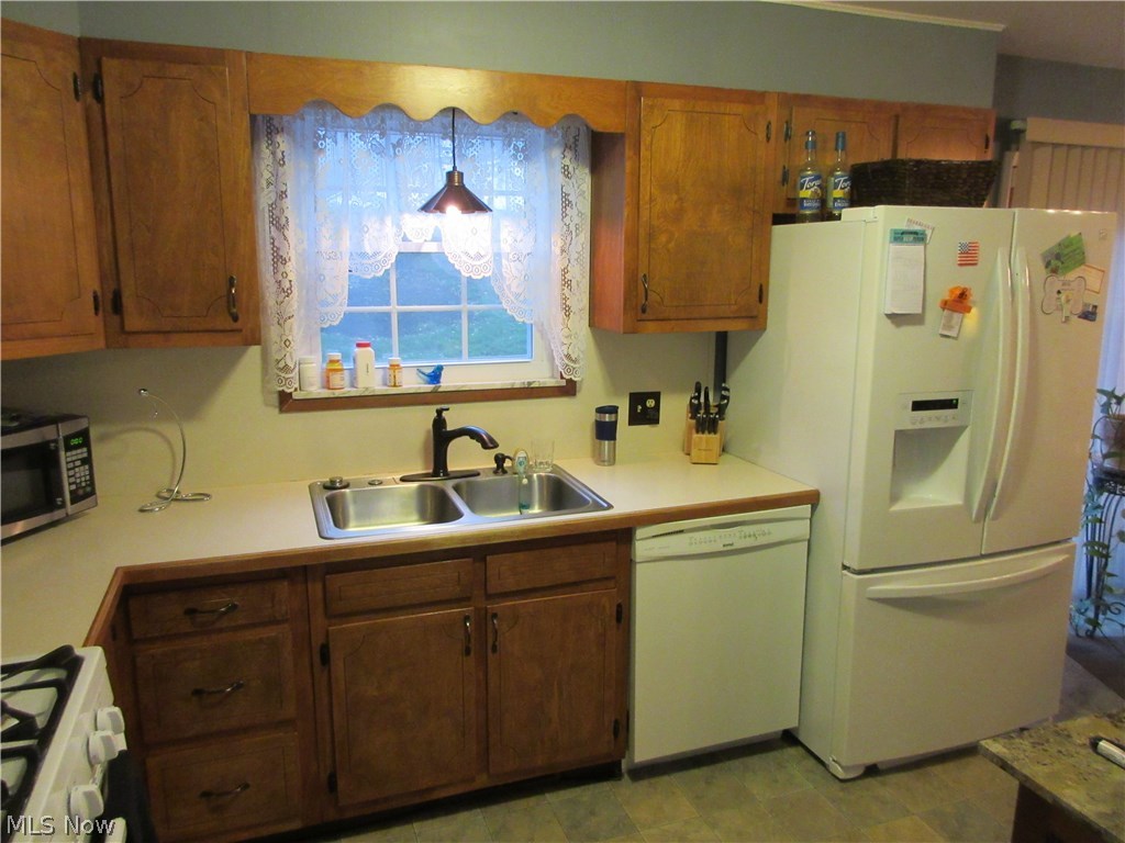 Victor S Renners 01 - Residential