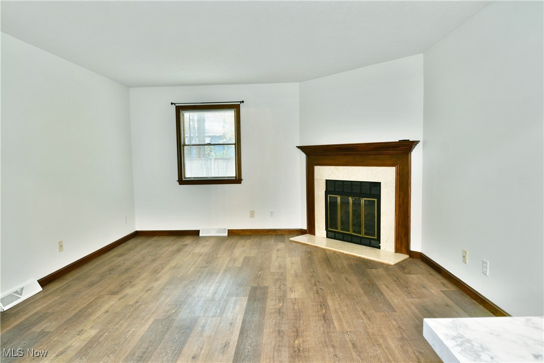 Gemwood Condo - Residential