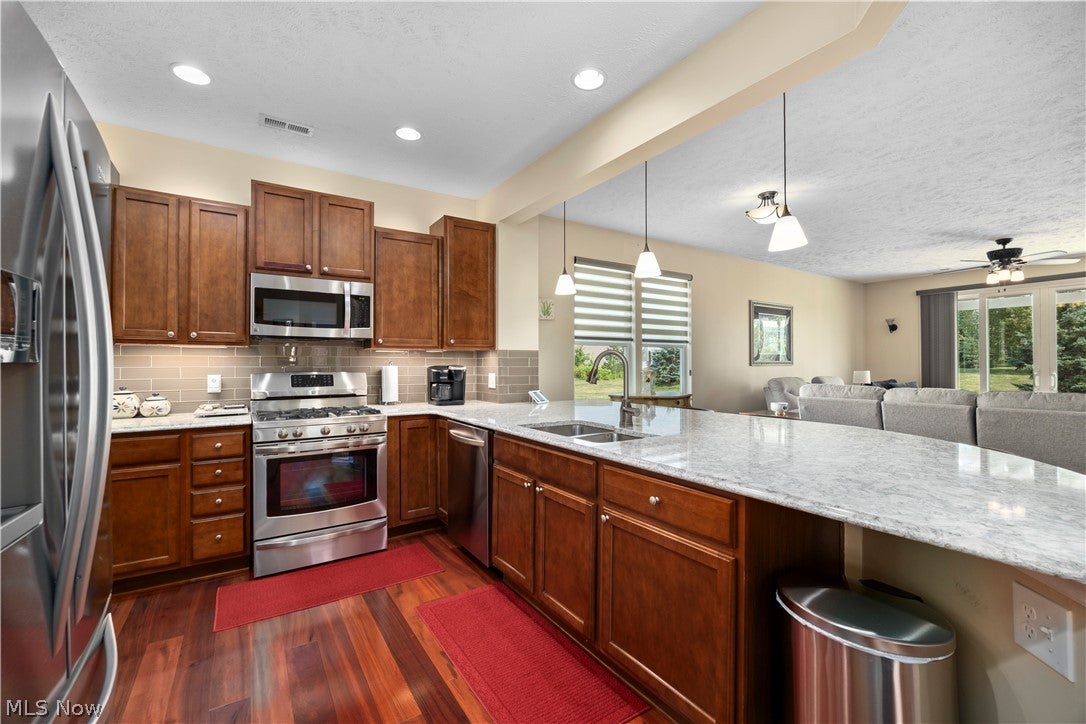 9099 Vernon Hill