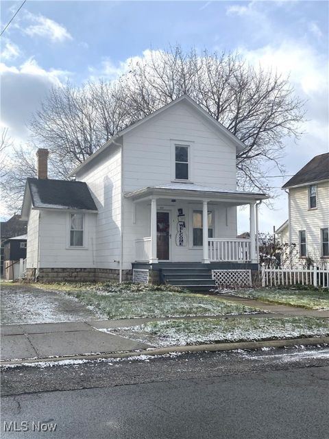 Tiny photo for 207 East North Avenue, East Palestine, OH 44413 (MLS # 5180749)