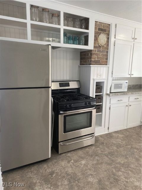 Tiny photo for 207 East North Avenue, East Palestine, OH 44413 (MLS # 5180749)