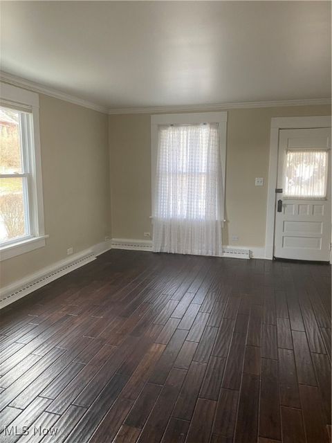 Tiny photo for 207 East North Avenue, East Palestine, OH 44413 (MLS # 5180749)