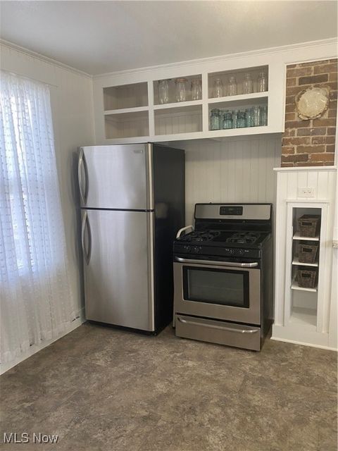 Tiny photo for 207 East North Avenue, East Palestine, OH 44413 (MLS # 5180749)