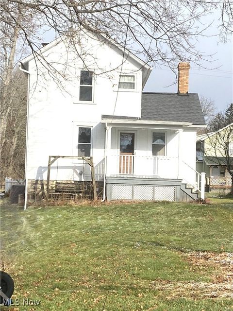 Tiny photo for 207 East North Avenue, East Palestine, OH 44413 (MLS # 5180749)