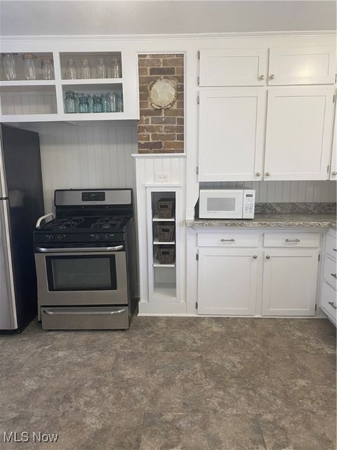 Tiny photo for 207 East North Avenue, East Palestine, OH 44413 (MLS # 5180749)