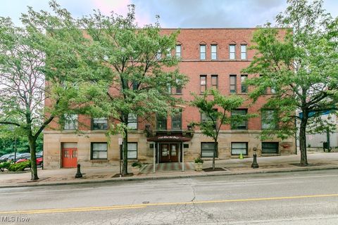 1133 W 9th Street 701 Cleveland OH 44113