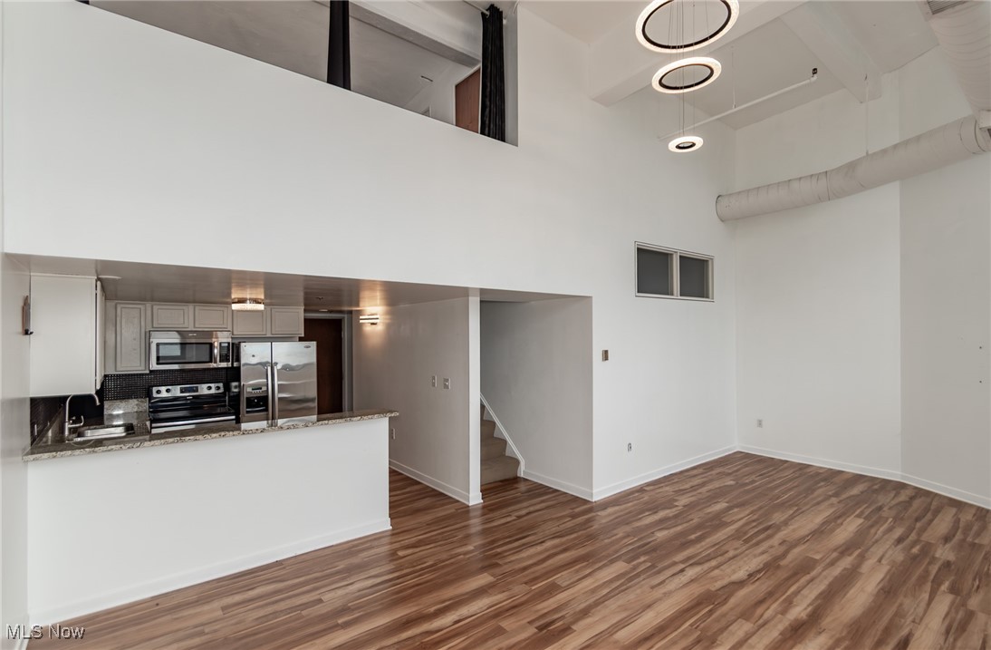1133 W 9th Street 701