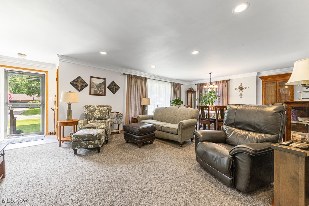1033 Briarcliff Avenue, Alliance, Ohio image 14