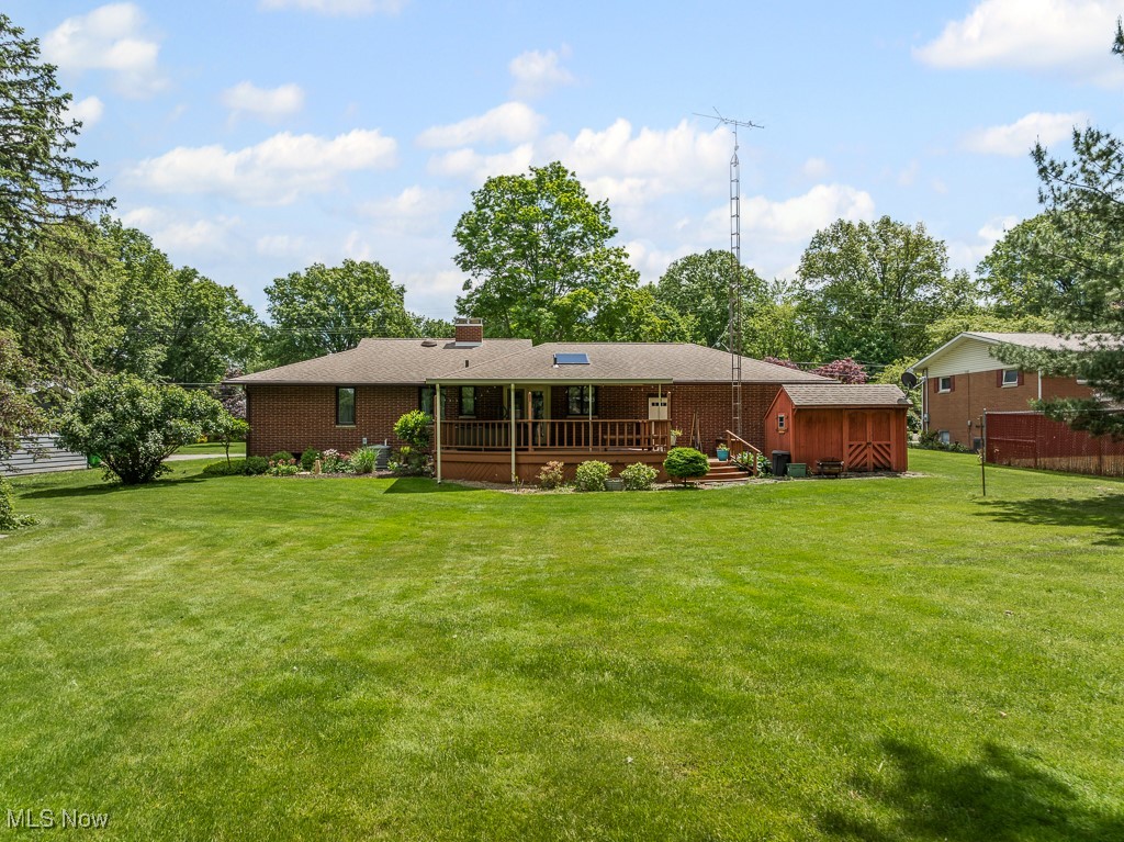 1033 Briarcliff Avenue, Alliance, Ohio image 2
