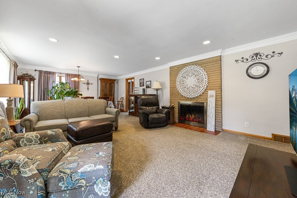 1033 Briarcliff Avenue, Alliance, Ohio image 12