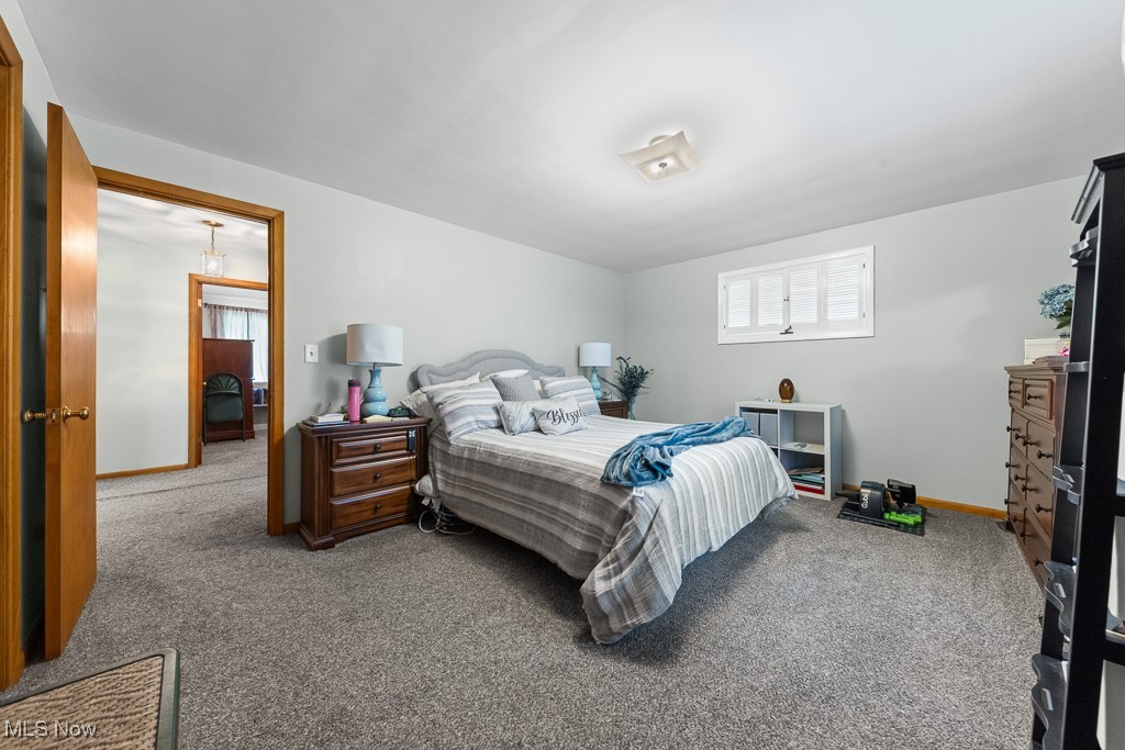 1033 Briarcliff Avenue, Alliance, Ohio image 24