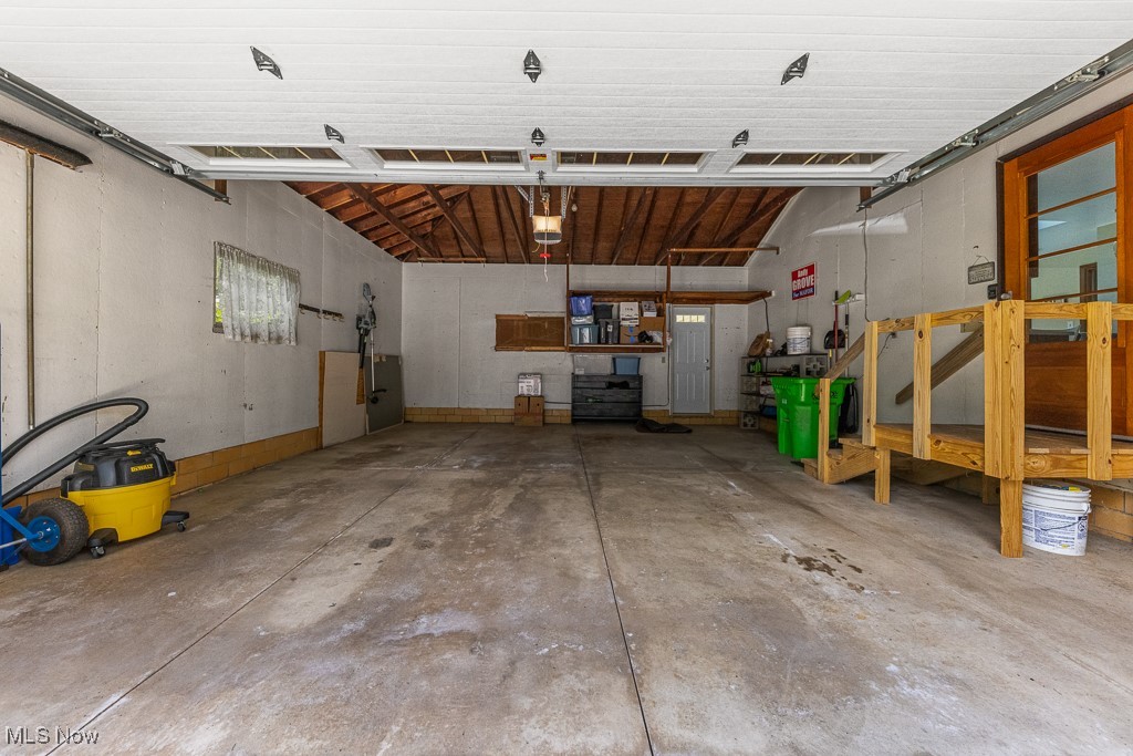 1033 Briarcliff Avenue, Alliance, Ohio image 34