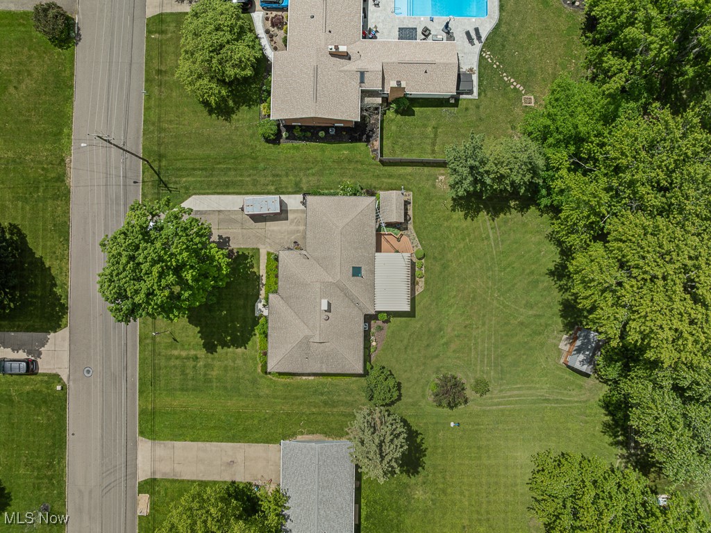 1033 Briarcliff Avenue, Alliance, Ohio image 41