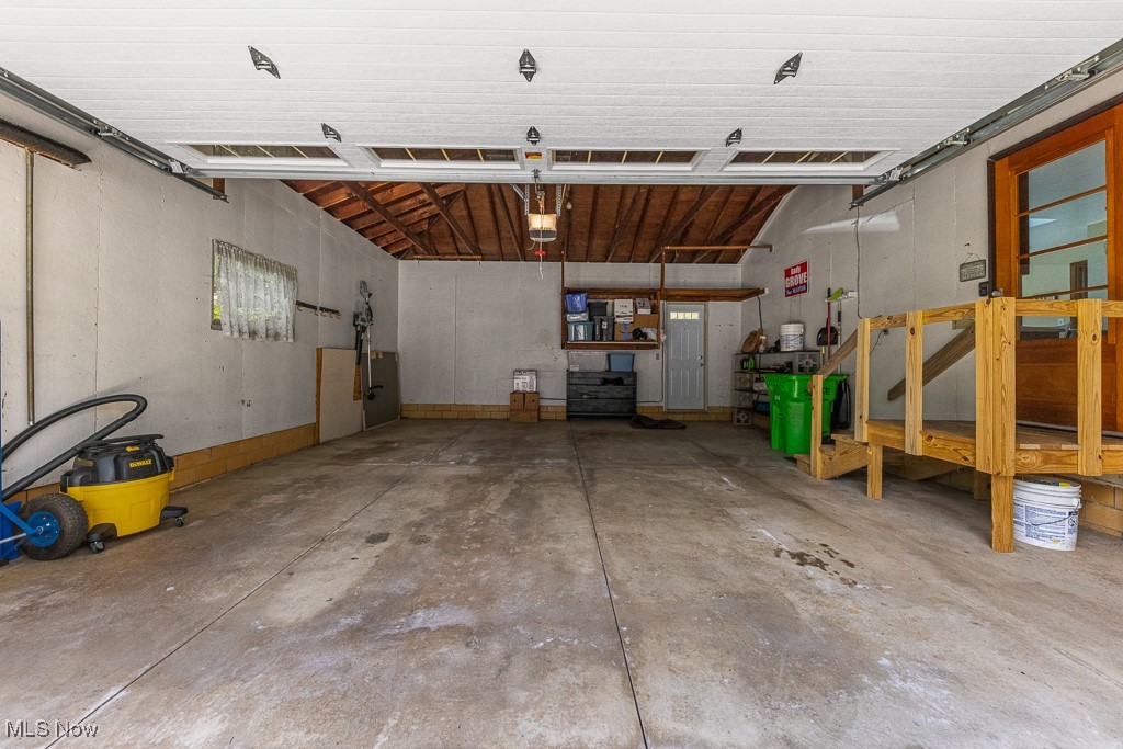 1033 Briarcliff Avenue, Alliance, Ohio image 33