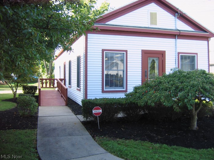 Township no longer has need, this good building sells on location: MONDAY – OCTOBER 13, 2014 – 5:00 PM Jackson Twp Trustees
Remodeled Commercial Building – Former Library & Town Hall
TERMS ON REAL ESTATE: 10% down auction day, balance due at closing. Buyer's premium of 10% to be added to the final bid to establish the purchase price. Any desired inspections must be made prior to bidding. All information contained herein was derived from sources believed to be correct.