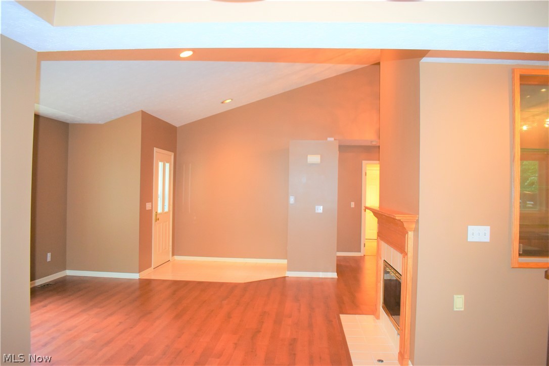 Woodbury Condo - Residential