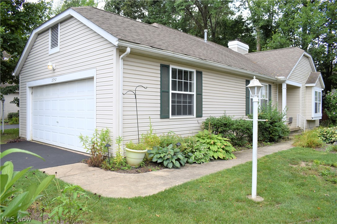Woodbury Condo - Residential