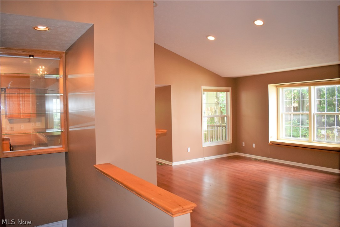 Woodbury Condo - Residential
