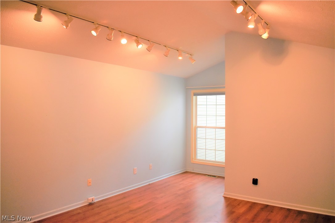 Woodbury Condo - Residential