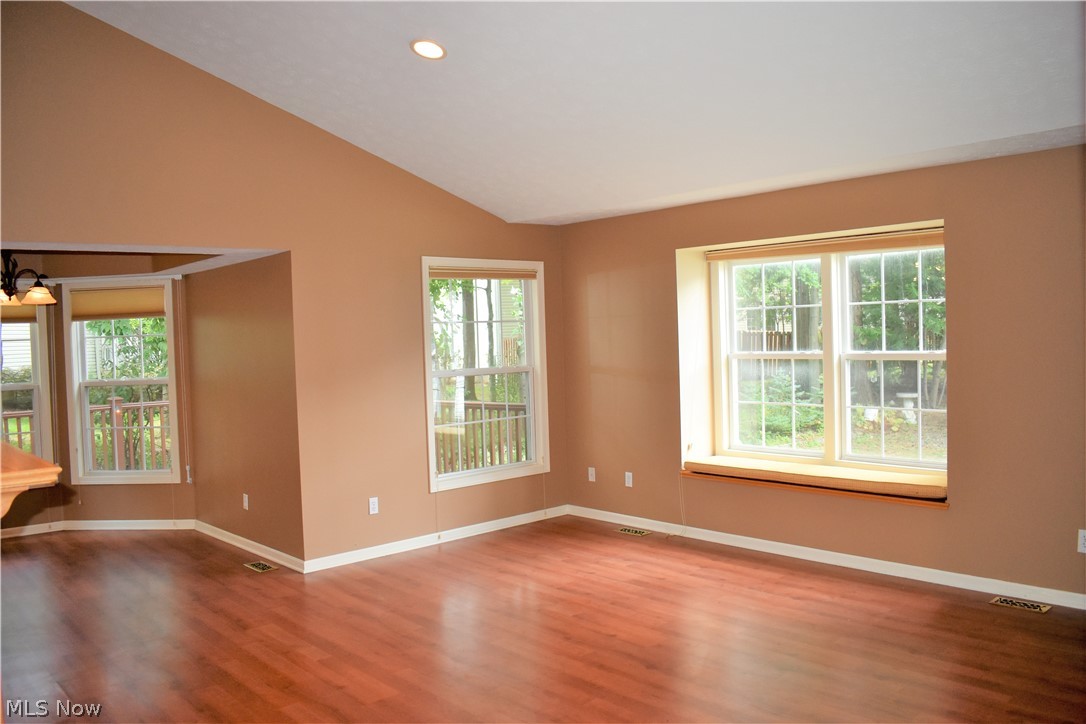 Woodbury Condo - Residential