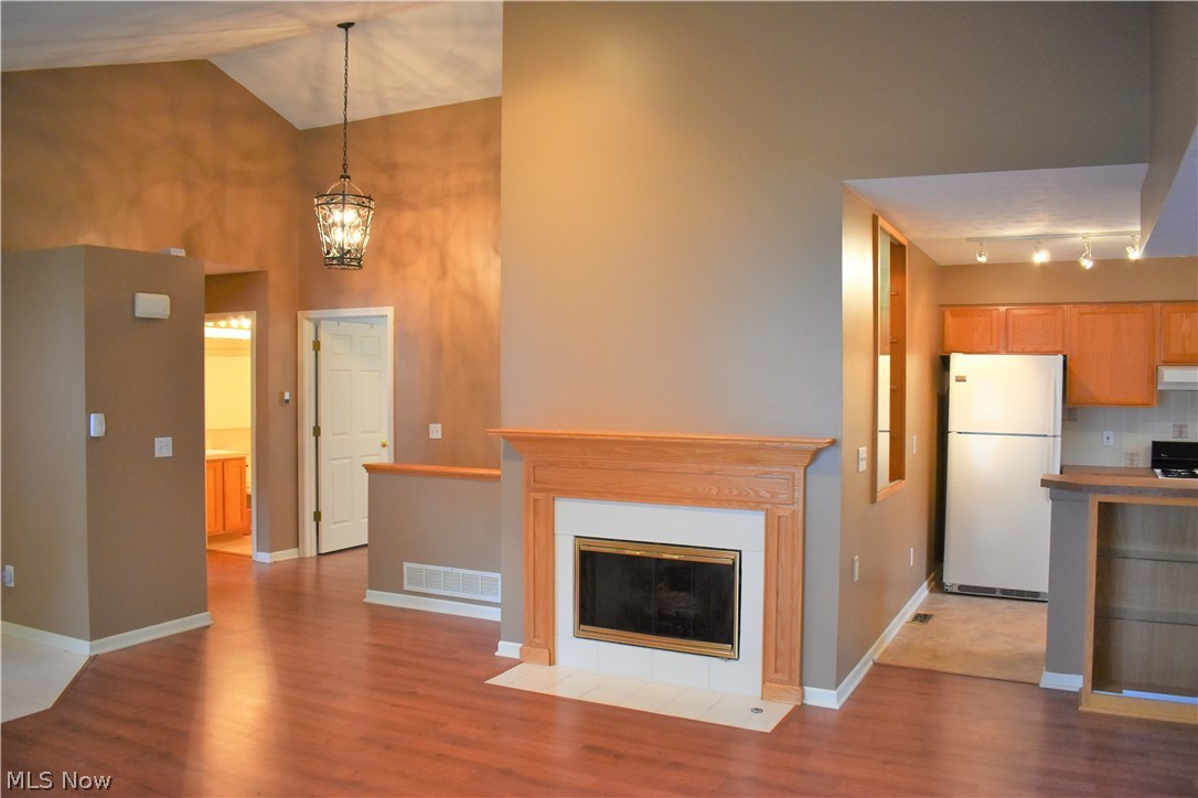 Woodbury Condo - Residential