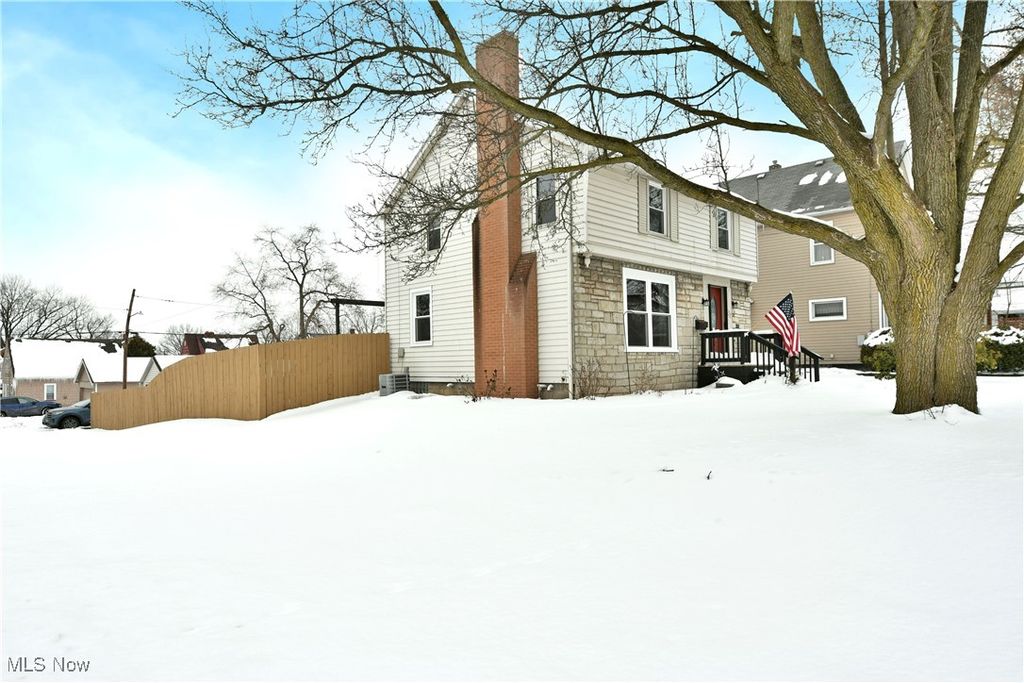 Photo of 504 Lincoln Avenue, Niles, OH 44446 (MLS # 5184918)