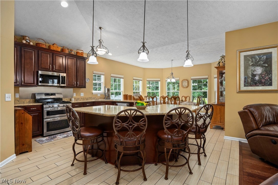 3981 Timber Walk
