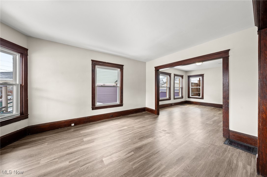 Lakewood, Ohio 44107, United States, 3 Bedrooms Bedrooms, ,2 BathroomsBathrooms,Residential,Pending,1726