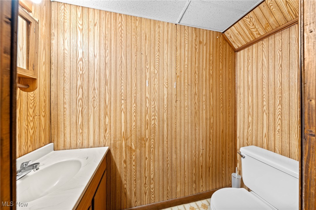 Lakewood, Ohio 44107, United States, 3 Bedrooms Bedrooms, ,2 BathroomsBathrooms,Residential,Pending,1726