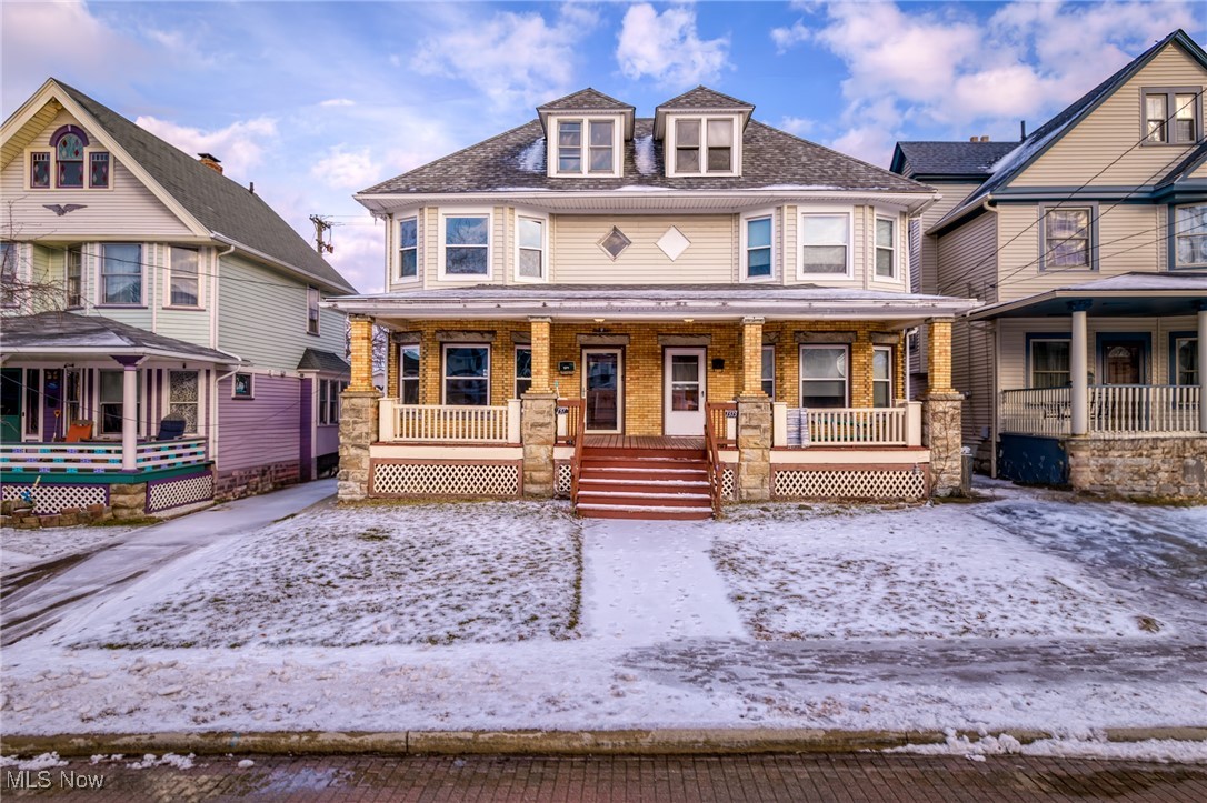 Lakewood, Ohio 44107, United States, 3 Bedrooms Bedrooms, ,2 BathroomsBathrooms,Residential,Pending,1726