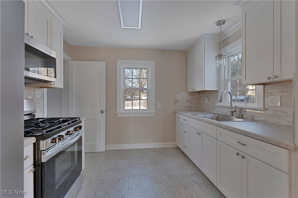 Photo of 186 Melrose Avenue, Boardman, OH 44512 (MLS # 5178015)