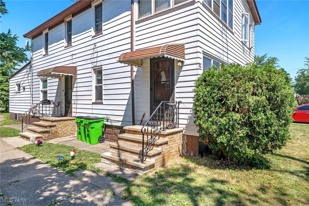 St Clair Ave - Residential Income
