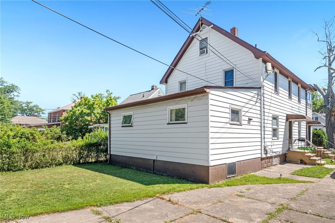 St Clair Ave - Residential Income