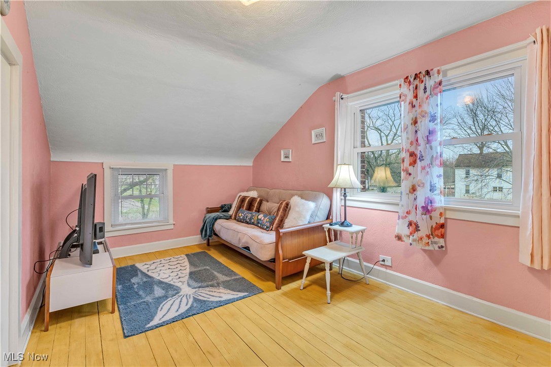 994 Lake Breeze Road, Sheffield Lake, Ohio image 16