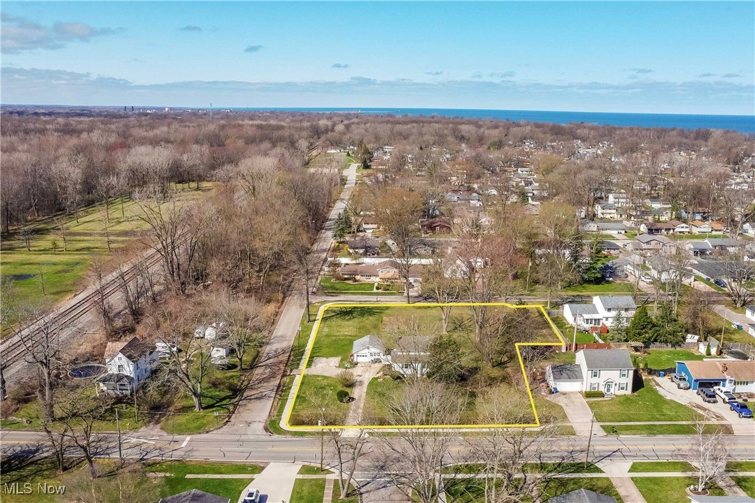 994 Lake Breeze Road, Sheffield Lake, Ohio image 30