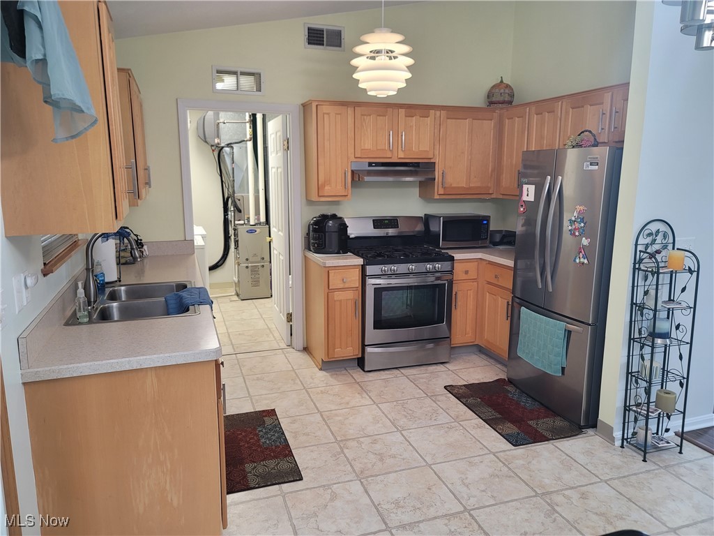 Farmington Meadows Condo - Residential