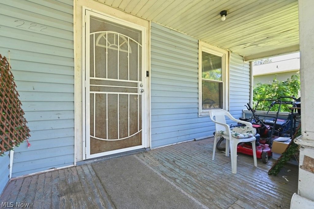 Photo of 222 W Miller Avenue, Akron, OH 44301 (MLS # 5219664)