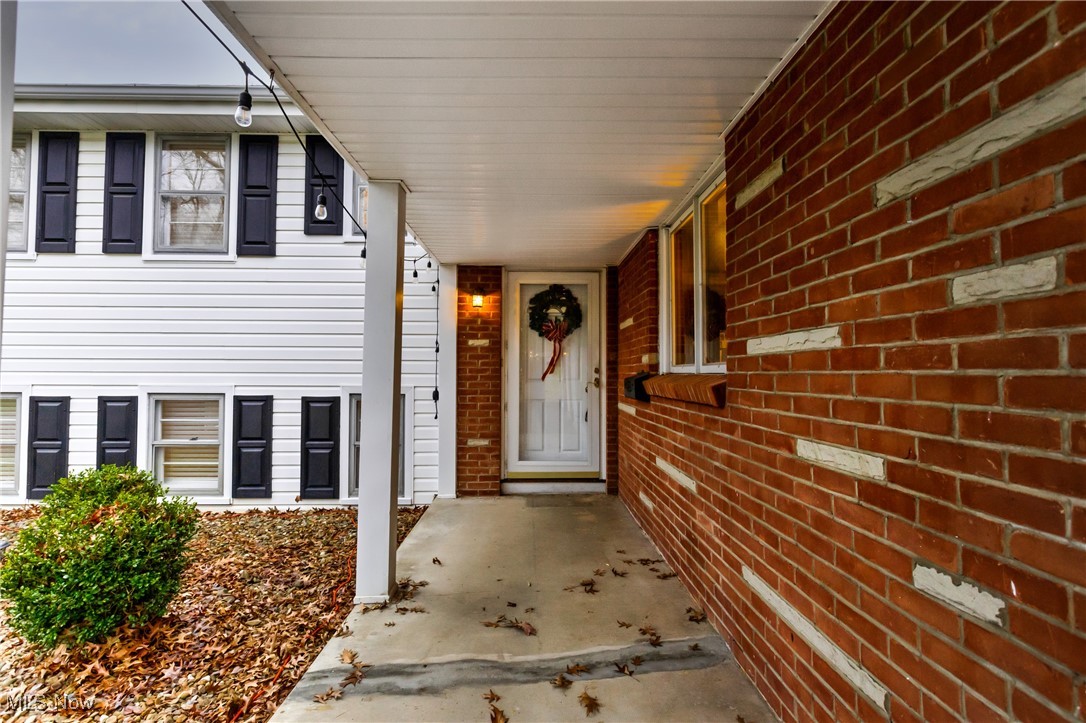 7042 Indian Trail, Poland, Ohio image 2