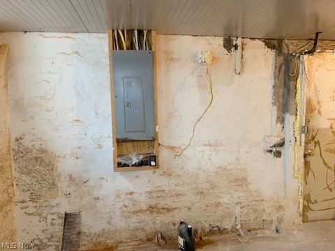 Tiny photo for 771 Cross Street, Newcomerstown, OH 43832 (MLS # 5183569)